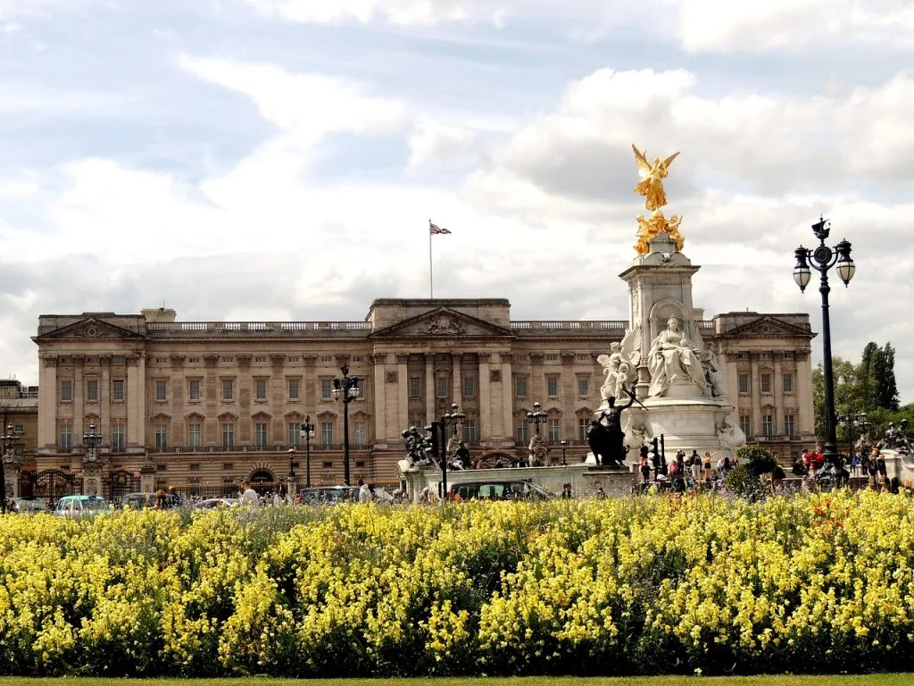 พระราชวังบัคคิงแฮม (Buckingham Palace)